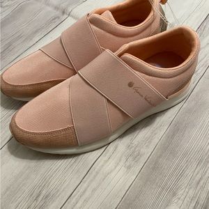 Gloria Vanderbilt Pink and Gold Slip on Sneakers